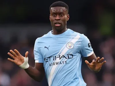 Gây sốc! Marc Guehi lập tức thành ‘bức tường thép’ trong ngày ra mắt Man City