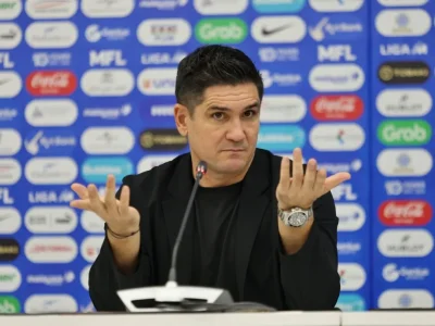 HLV JDT Xisco Munoz ‘báo động đỏ’: Cảnh giác cao độ trước tốc độ khủng của Nam Định FC