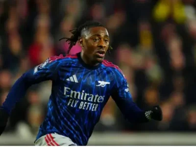 Jermain Defoe ‘bóc mẽ’ Eberechi Eze: ‘Chơi không đủ tốt, bị thay ra là đúng!’