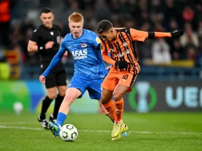 Bão Tố Donetsk: Shakhtar Nghiền Nát AZ Alkmaar Trong Trận Cầu Điên Cuồng!