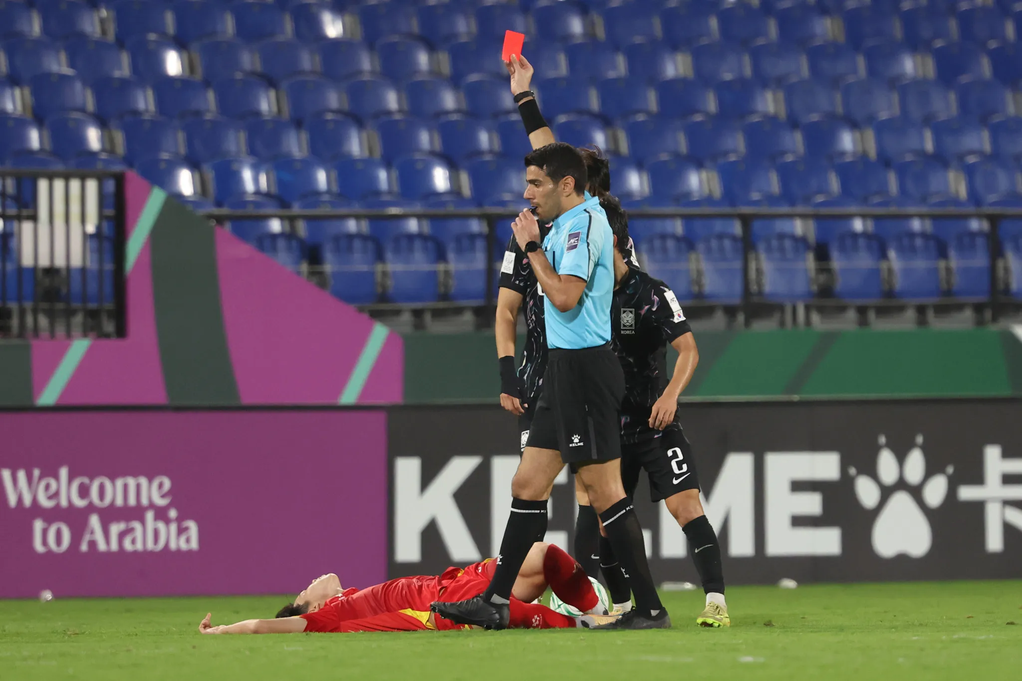 Sau cầu vồng của Quang Hải, bóng đá Việt Nam tìm thấy ngọn hải đăng mang tên Đình Bắc 2