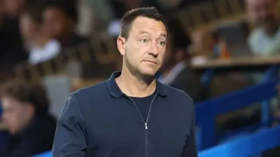 John Terry 'tự sướng' thảm họa: Livestream vô tình quay cảnh Arsenal loại Chelsea 1