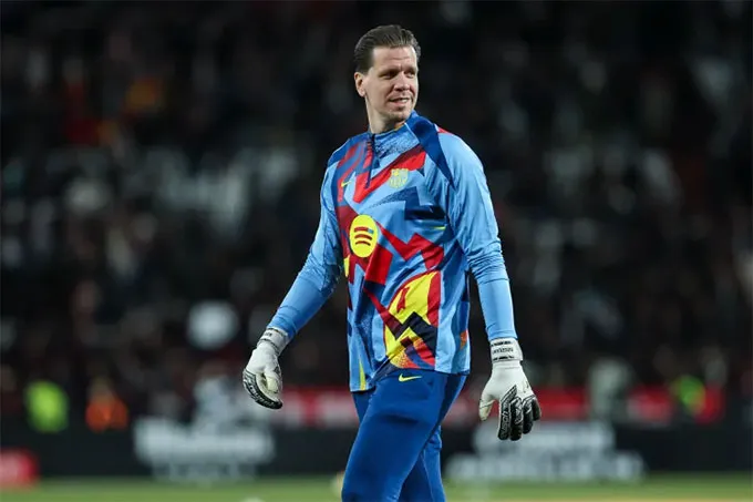 Szczesny hiện chỉ là sự lựa chọn thứ yếu ở Barca