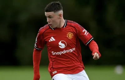 Nổ bom! Con trai Rooney lập cú poker, dẫn dắt Man United vào chung kết giải trẻ 1